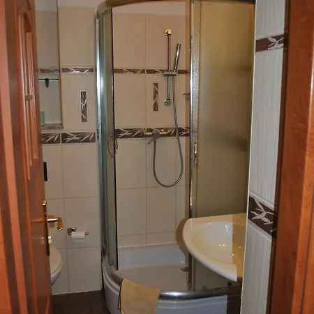 Pokoje Z łazienkami *